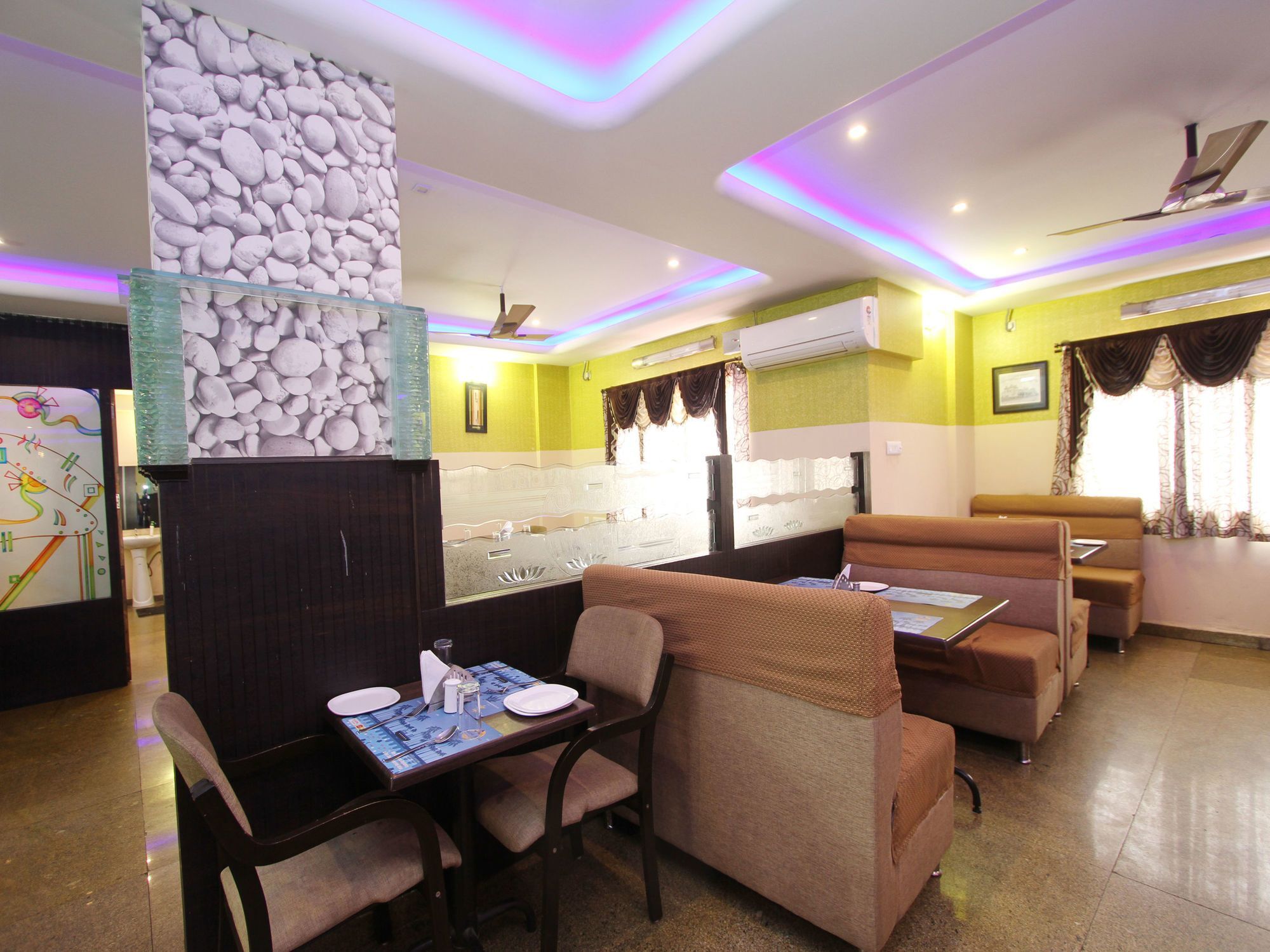 Super Collection O Goyal Residency Hotell Kammasandra Eksteriør bilde